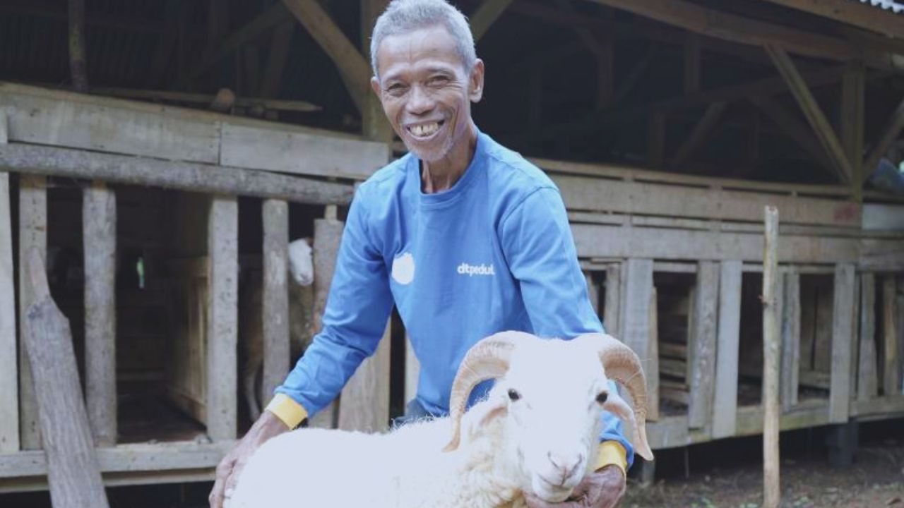Peternak Binaan DT Peduli